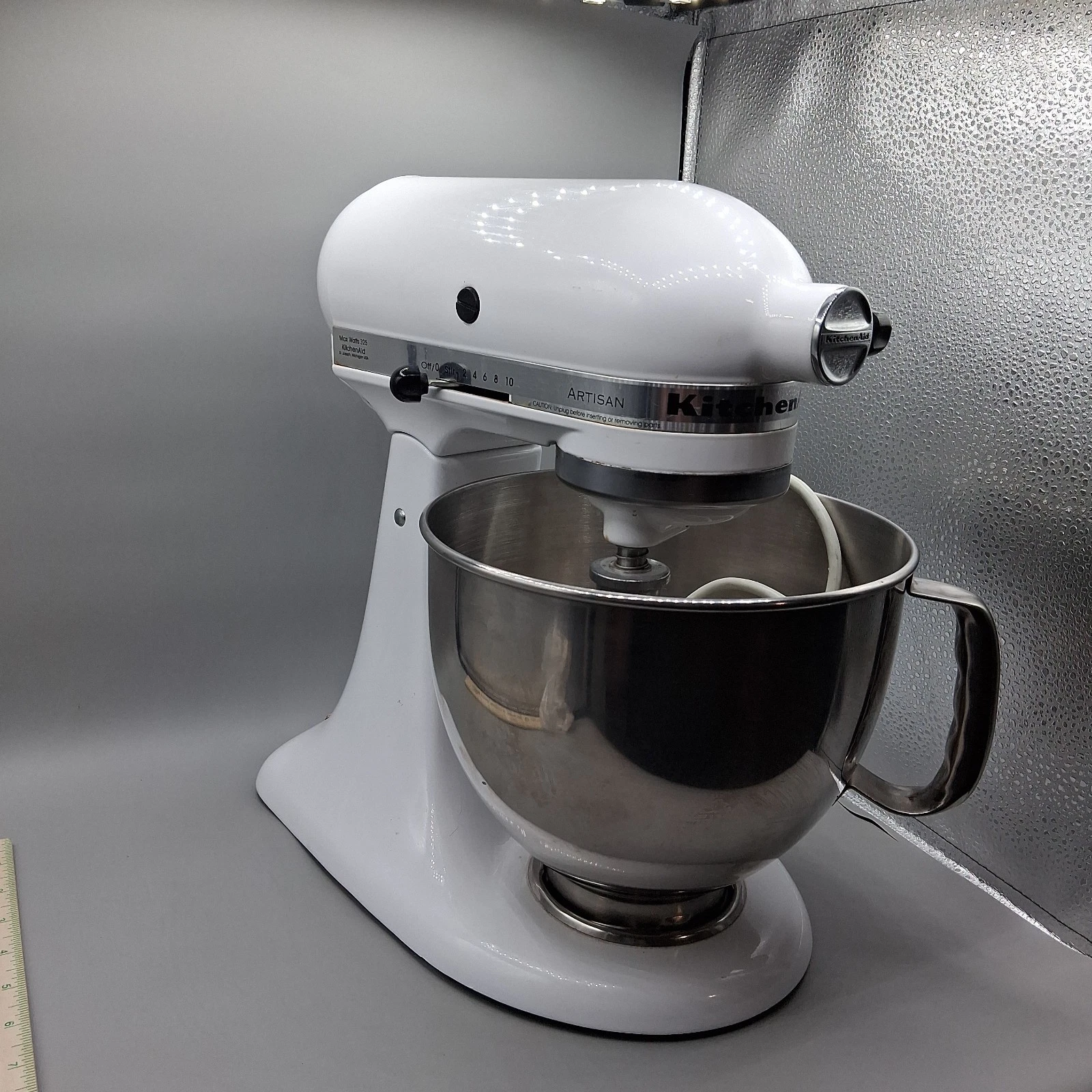 KitchenAid Artisan Series 5-Quart Tilt-Head Stand Mixer White KSM150PSWH
Opens in a new window or ta