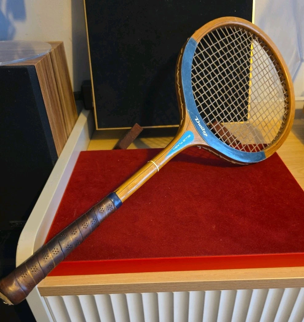 Ancienne Raquette De Tennis En Bois Dunlop – Bleu Flash, Cordon Supercharge, 80s