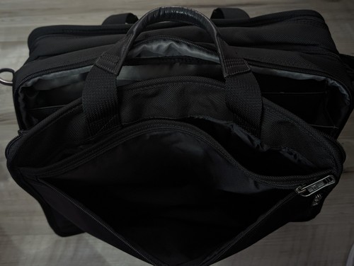 Victorinox Swiss Army Laptop/Messenger Bag Black Size Large - Afbeelding 14 van 15