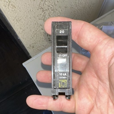 Square D 20A 120/240V AC 1-Pole Plug-In Circuit Breaker On/Off Toggle
