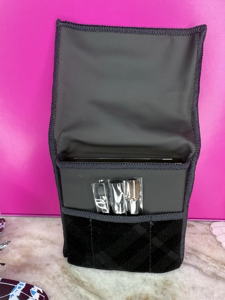 Paleta completa de ojos Burberry MOCHA 02 con pinceles y bolsa de terciopelo ¡NUEVA EN CAJA! Foto 3 de 4