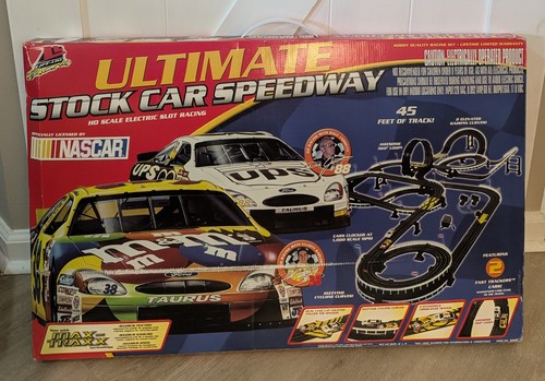Life-Like Racing Nascar Ultimate Stock Car Speedway HO Scale Electric ...