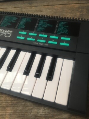 Yamaha Porta Sound PSS-170 Portable Keyboard Voice Bank With