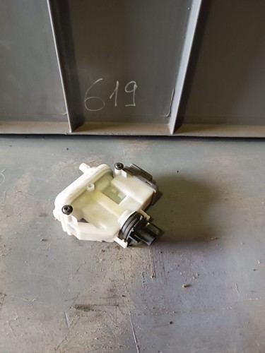 Stellmotor Stellglied Tür vorn links VW Passat Variant 35i 3A0862153B