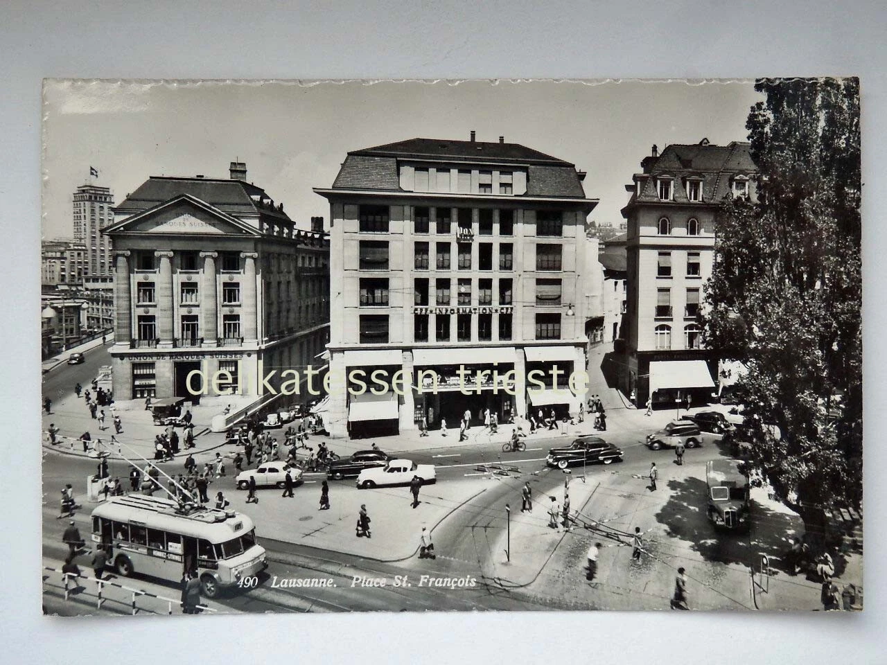 Foto 1 di 2