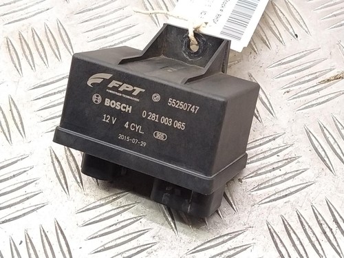 Jeep Renegade glow plug relay 55250747 2.0 M-Jet Mk1 BU 2015