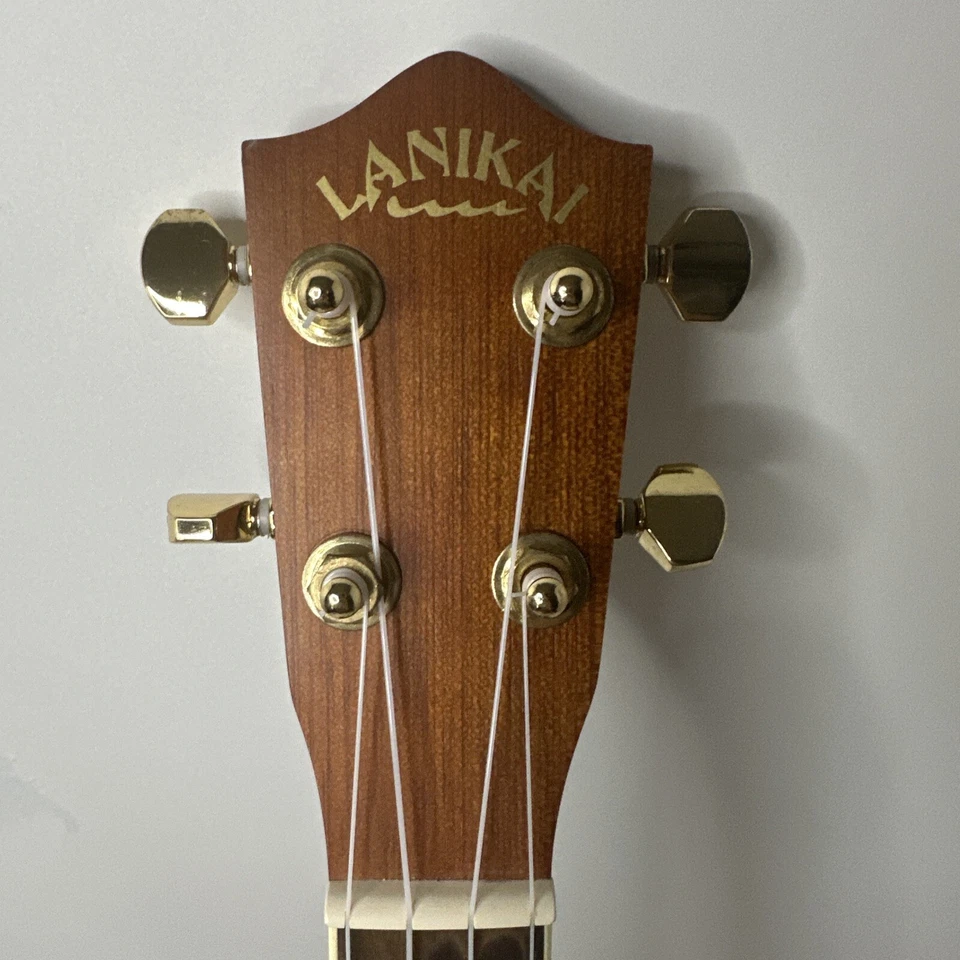 Lanikai LU22CGC Concert Ukulele Hawaii Authentic Brown Mahogany 4 String W/ Case - Image 3 of 4