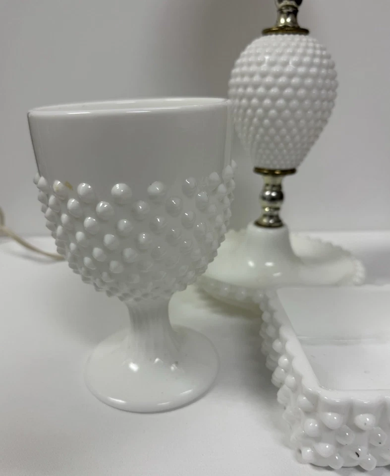 Juego de 3 jarrón de vidrio con leche Hobnail plato de baratija y lámpara eléctrica vintage Foto 2 de 4