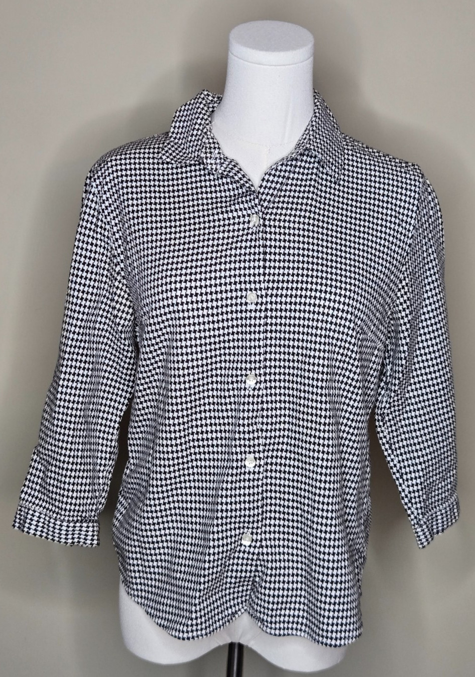 Talbots Houndstooth Button Front Blouse Size 8 Ac… - image 1