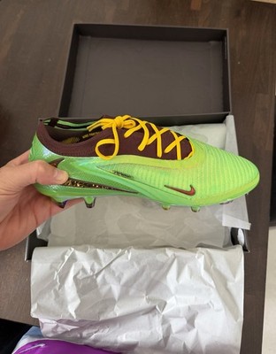 TRAVIS SCOTT X NIKE PHANTOM 6 LOW ELITE FG