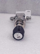Parker Veriflo USED 45400894 Model SQMICROHF302PFSMM Mini Regulator Valve Sealed