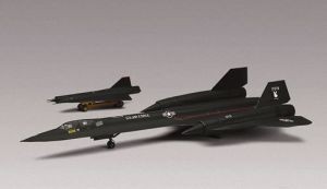 Revell 855810 1:72 SR-71A Blackbird Stealth USAF Model Military Kit
