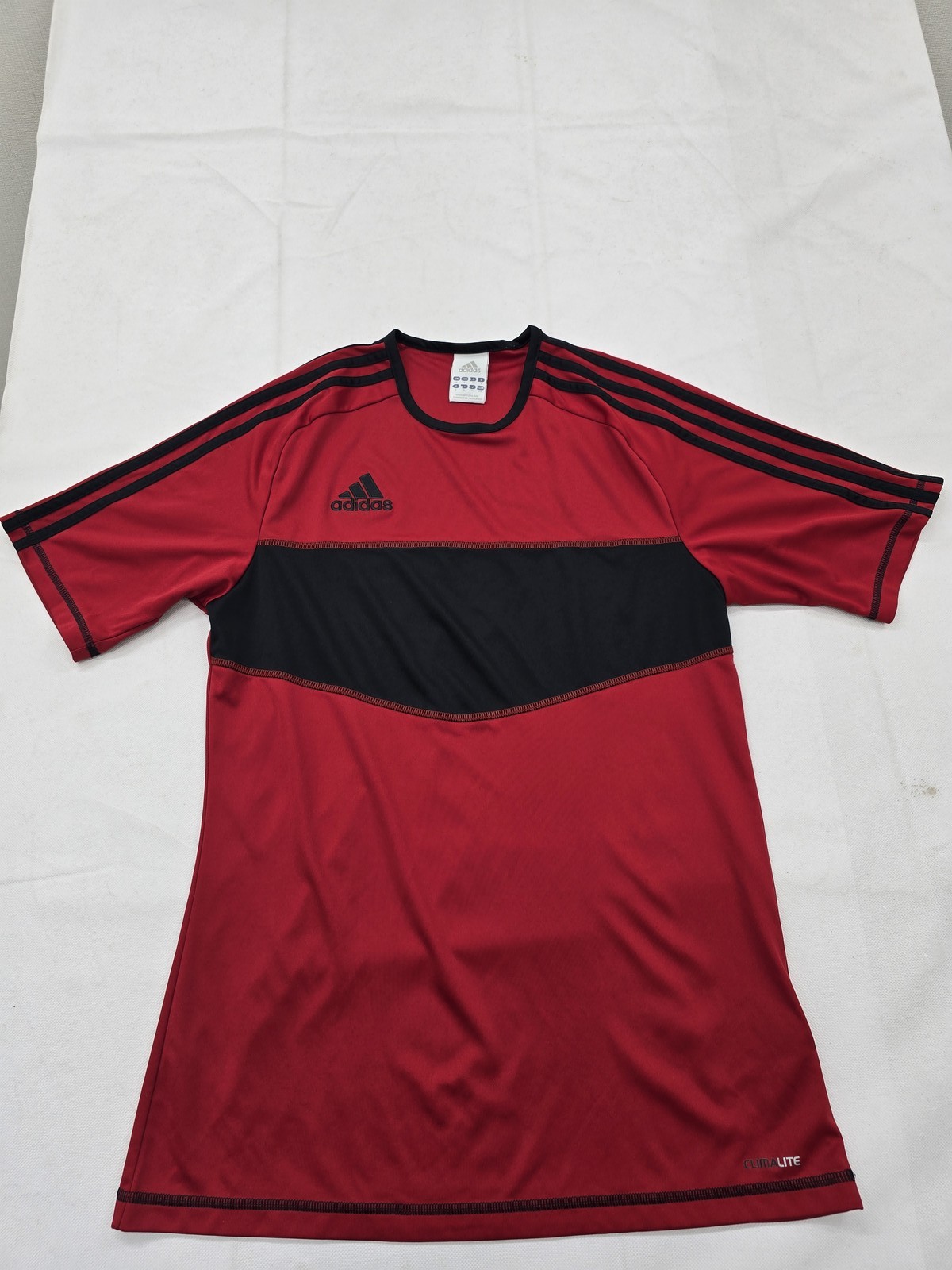 Camiseta de cuello redondo de manga corta a rayas rojas Adidas para hombre S ...