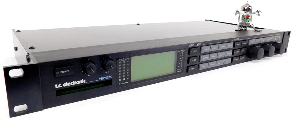 TC Electronic FireWorx V2.0 Effects Prozessor + Top Zustand + 1,5Jahre Garantie