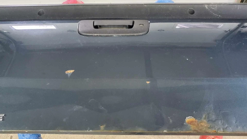 11 GMC SIERRA 1500 Stealth Graypaint Code=46u TAILGATE/LID - Image 3 of 4