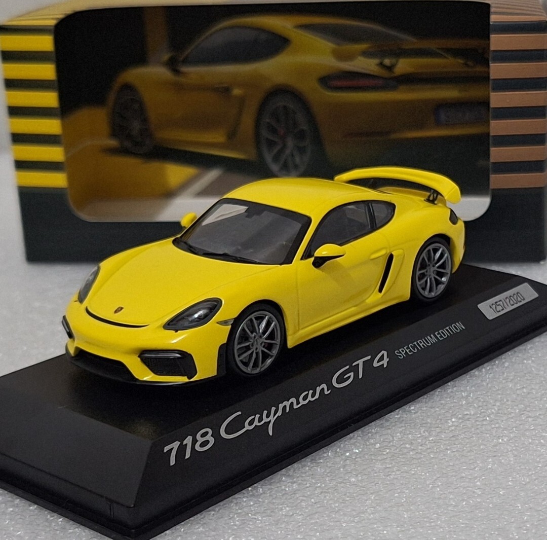 ポルシェ 718 Cayman GT4 - Spectrum Edition Porsche 718 982 Cayman GT4 2019 Racing Yellow Spectrum