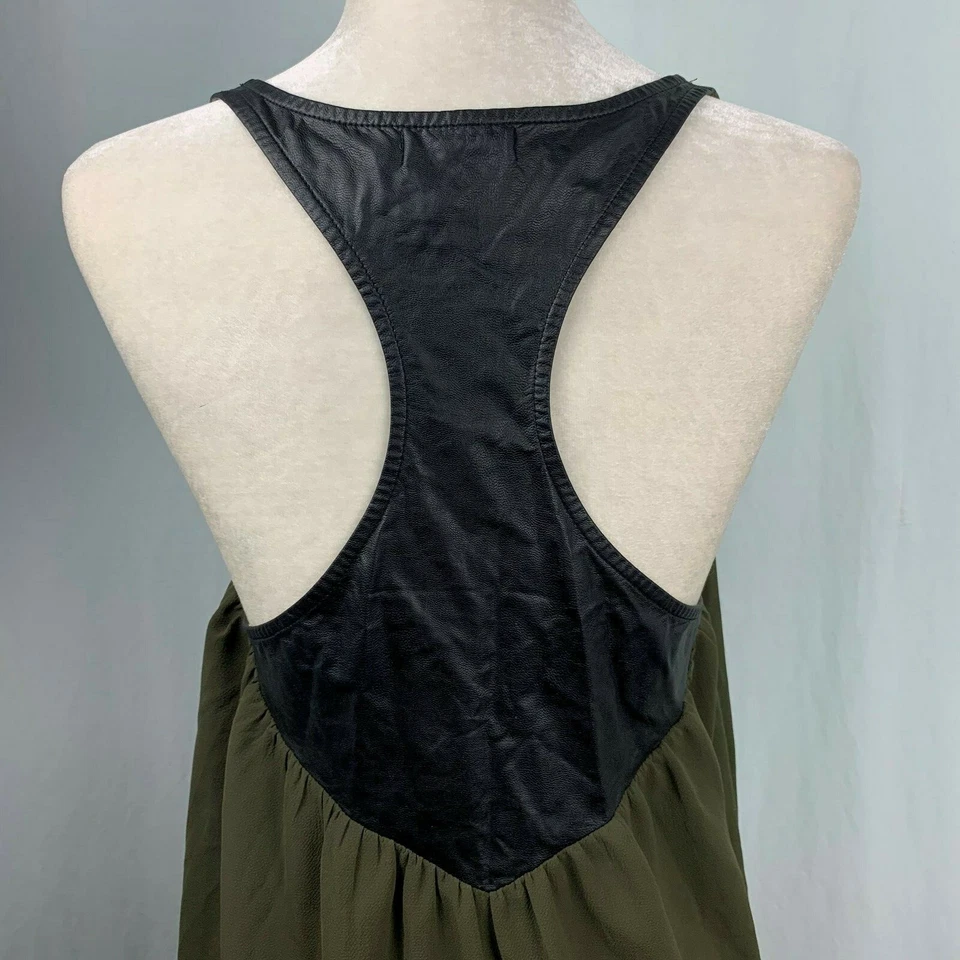 Camiseta sin mangas Anthropologie Knot Sisters espalda corredora para mujer M túnica negra verde salvia Foto 3 de 4