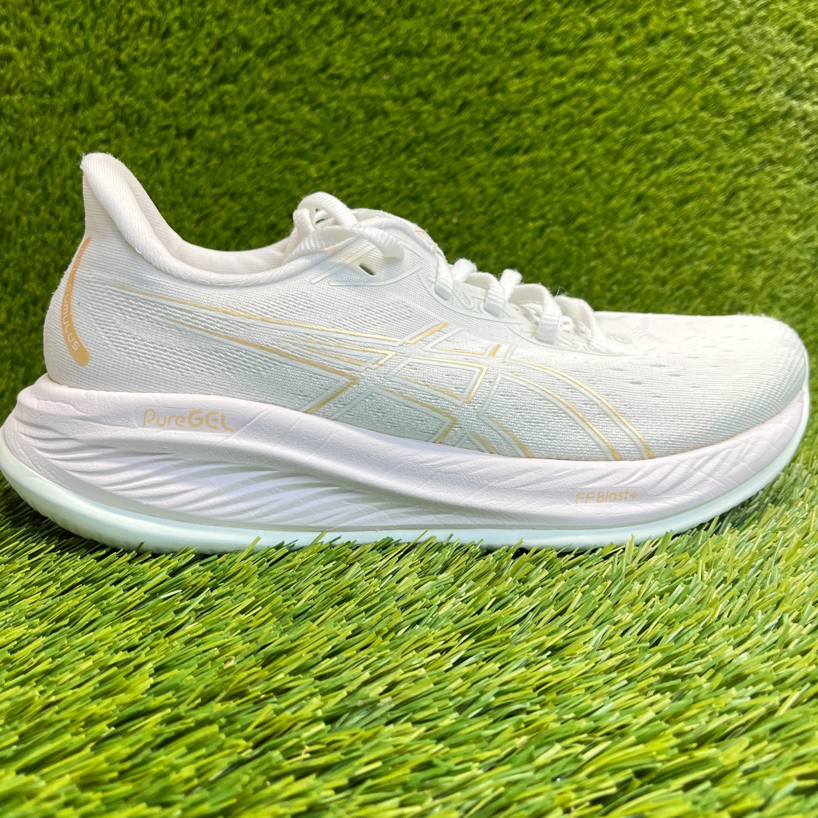 Asics Gel Cumulus 26 Womens Size 9.5 White Gold Athletic Running Shoes Sneakers