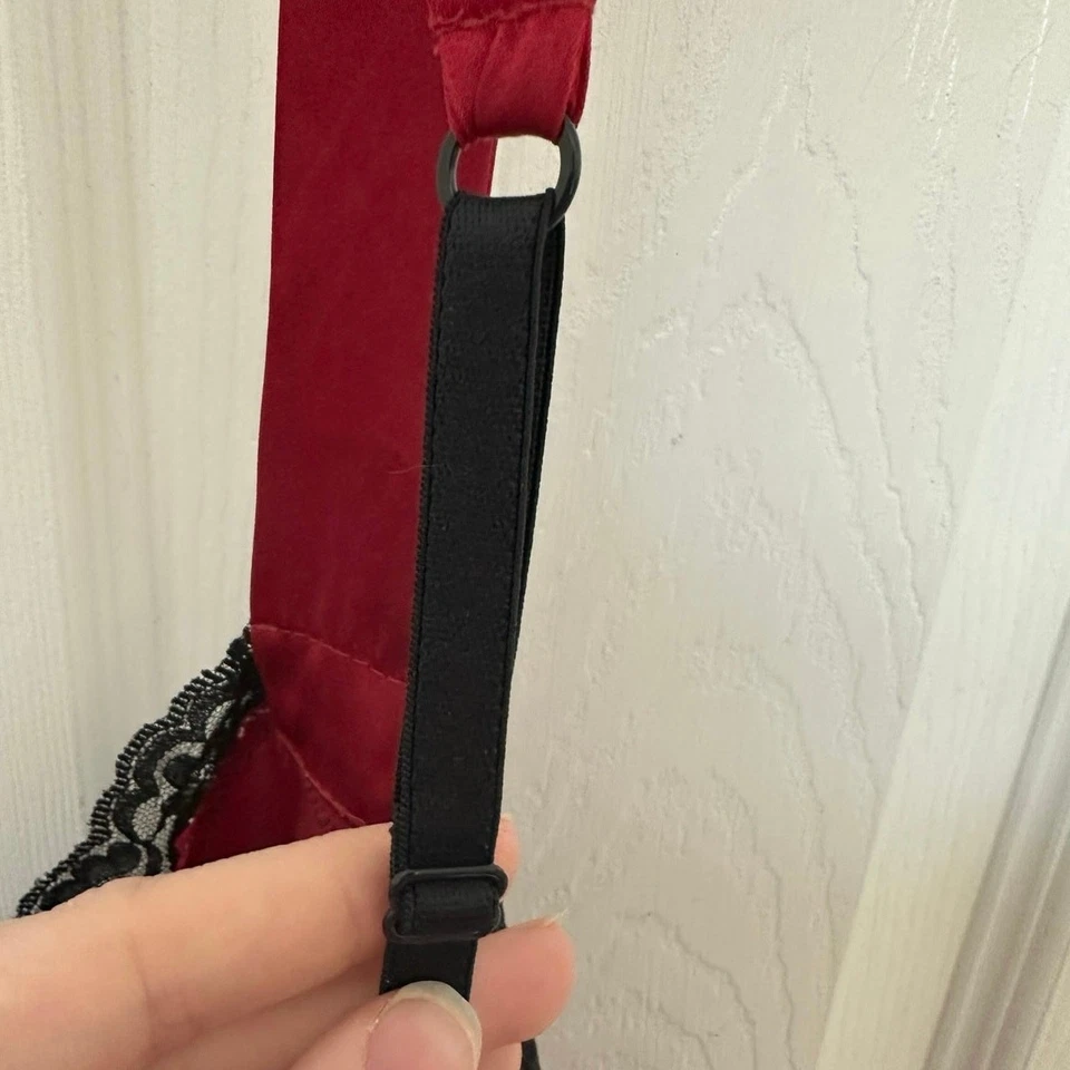 Sexy... Sensual Cacique Lane Bryant Rojo Satinado Pijama Conjunto Pantalones y Cami Encaje  Foto 4 de 4