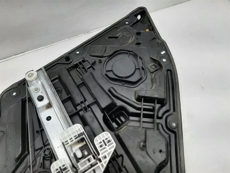 Driver Left Rear Window Regulator 11-18 CHRYSLER 300 68103999AA Foto 3 de 4