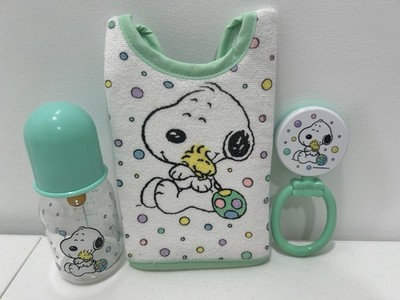 Vintage 2002 Baby Bottle Snoopy Green Boy/ Girl Latex Nipple Bib Rattle