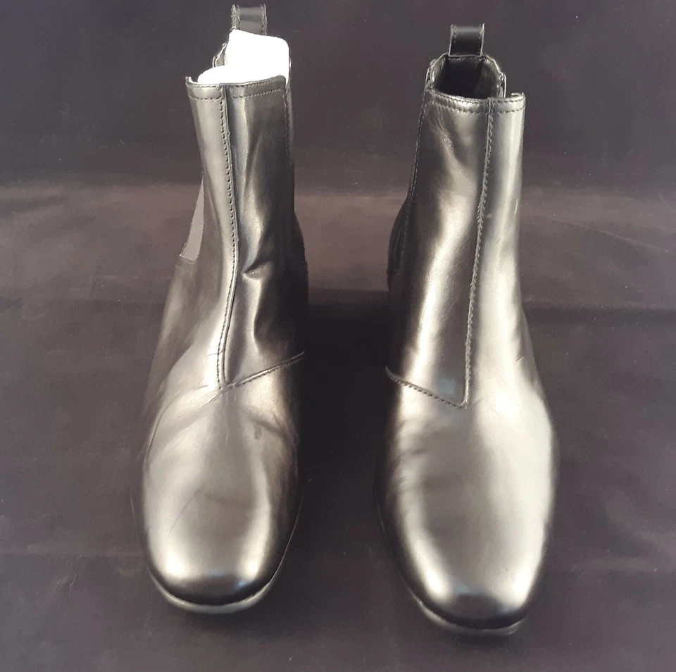 Botas al tobillo H by Halston Alison de cuero corneado para mujer 7 M negras Foto 4 de 4