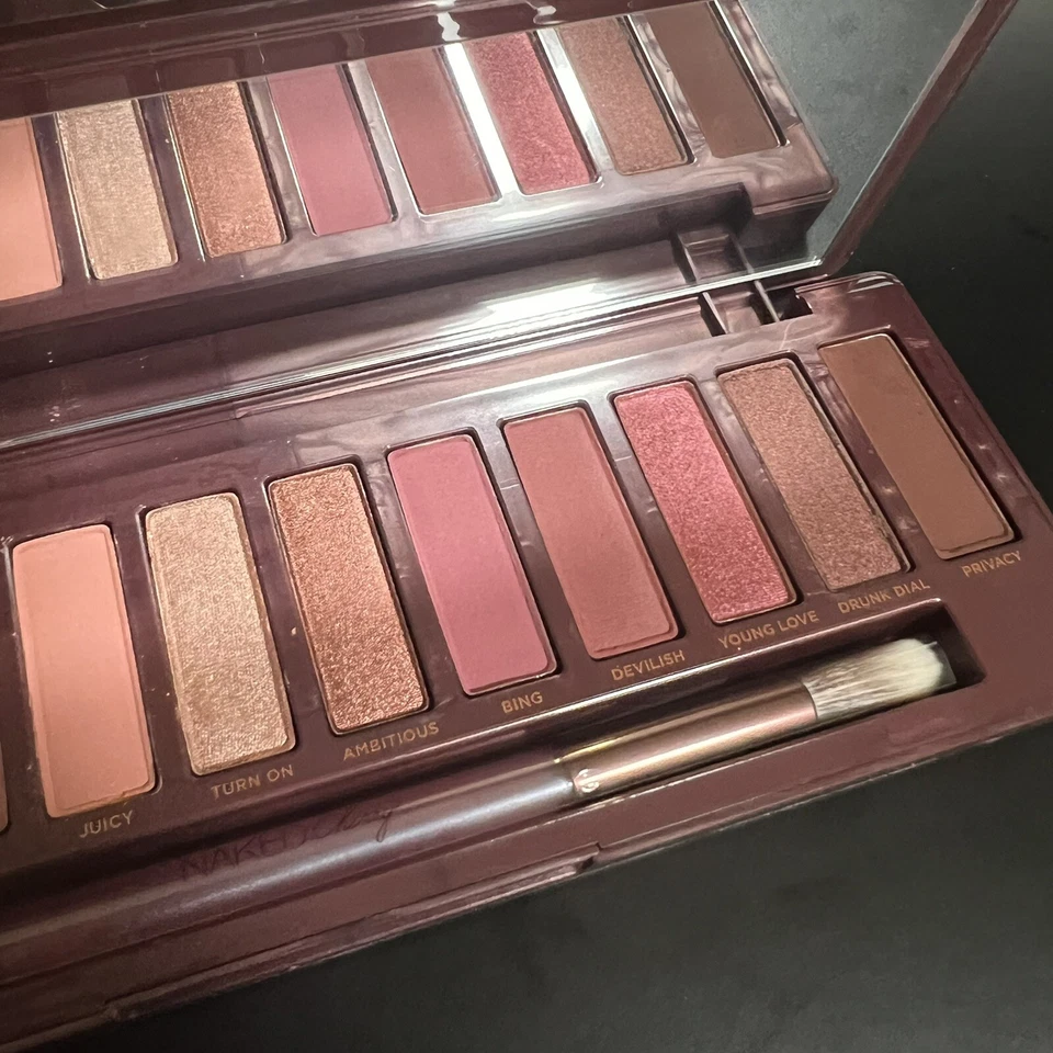 AUTHENTIC Urban Decay Naked Cherry Eyeshadow Palette & Double-Ended Brush BNIB - Image 3 of 3