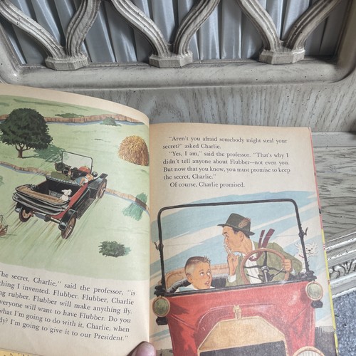 Vintage Walt Disneys The Flying Car Little Golden Book 1961 - Picture 8 of 9
