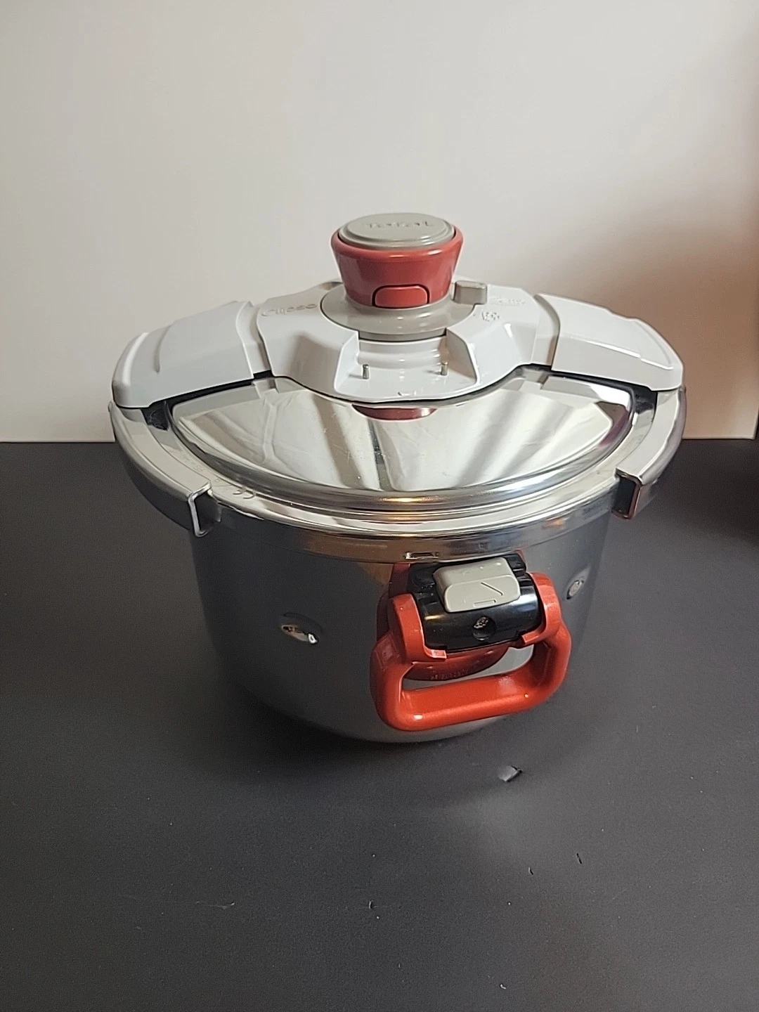 Tefal Pressure Cooker Clipso Red stainless steel 8L