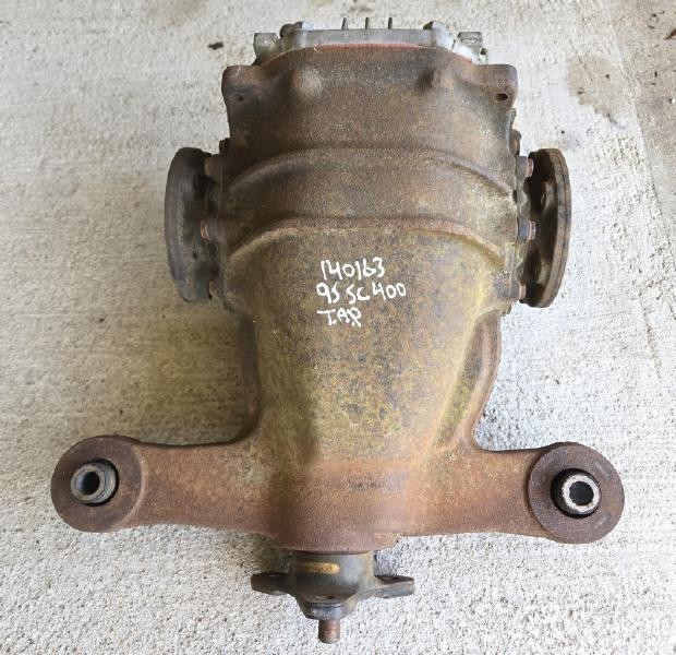 1992-1997 Lexus SC400 Rear Differential Carrier 3.92 Ratio 8 Cyl