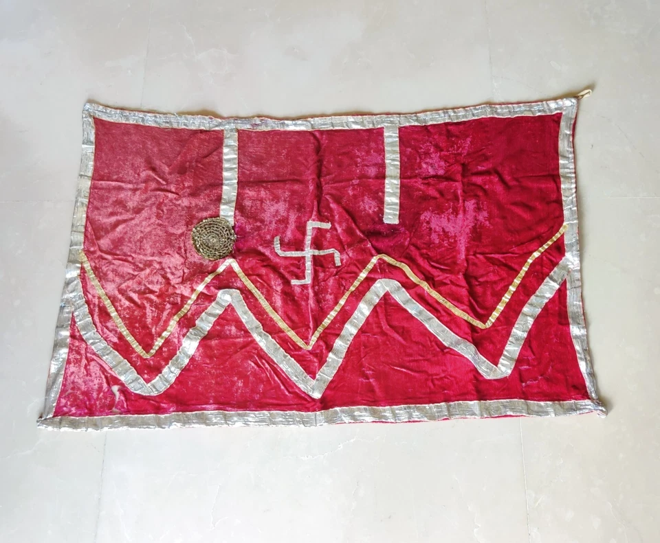 Antique Red Velvet Print Cloth Temple Carpet Retro Decorative Silver Zari CL318 - Image 4 of 4