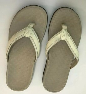 vionic beige sandals
