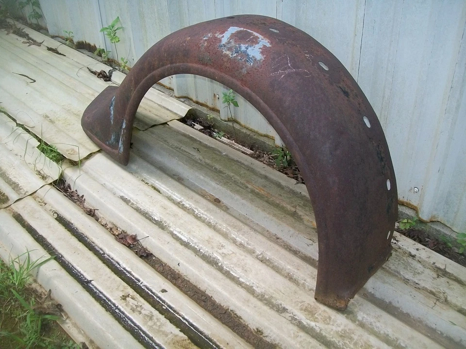 Guardabarros trasero derecho Chrysler Desoto Airflow MoPar 1934 1935 1936 buen usado Foto 2 de 4