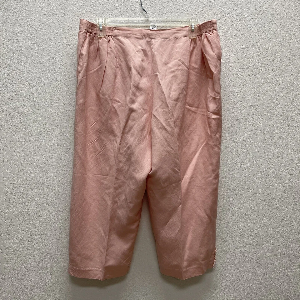 Pantalones capri Ruby Rd 20W Plus para mujer mezcla de lino rayón forrados detalles de concha rosa Foto 2 de 4