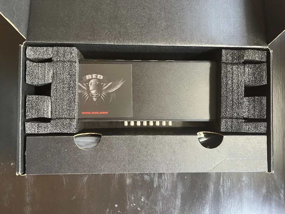 Red Digital Cinema Red Rocket Breakout Box 4 HDMI 4 DVI w/Power Adapter & Cables - Image 2 of 4