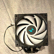 Deepcool CPU Fan with Heatsink Air Cooler w/ Fan, Black/White