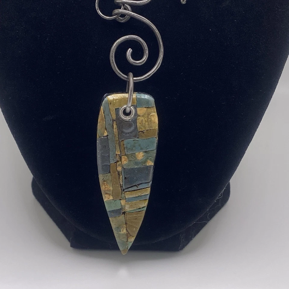 Collar Artístico Firmado Tisha Collins Artesanal Material Mixto Colorido Arcilla Polimérica Foto 2 de 4