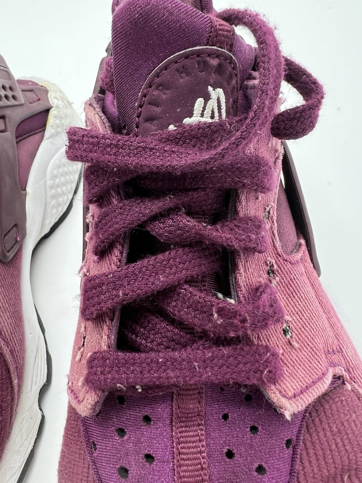 Nike Air Hurache Run SE Women’s Size 7 Bordeaux #… - image 3
