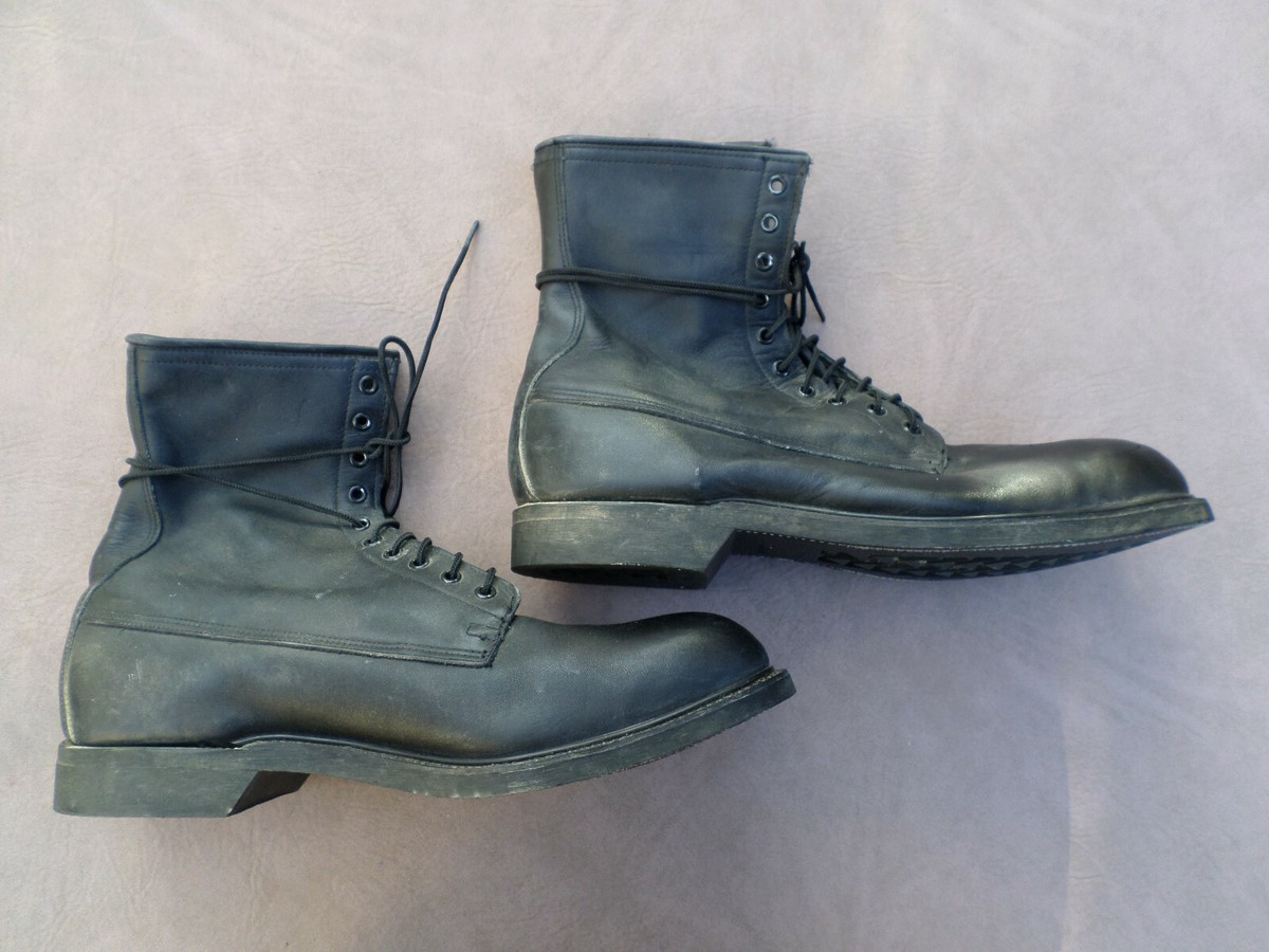 Wolverine Classic Black Leather Men\'s Steel Toe Work Boots‎ Size 13W Amazon.com | Wolverine Men main image 4