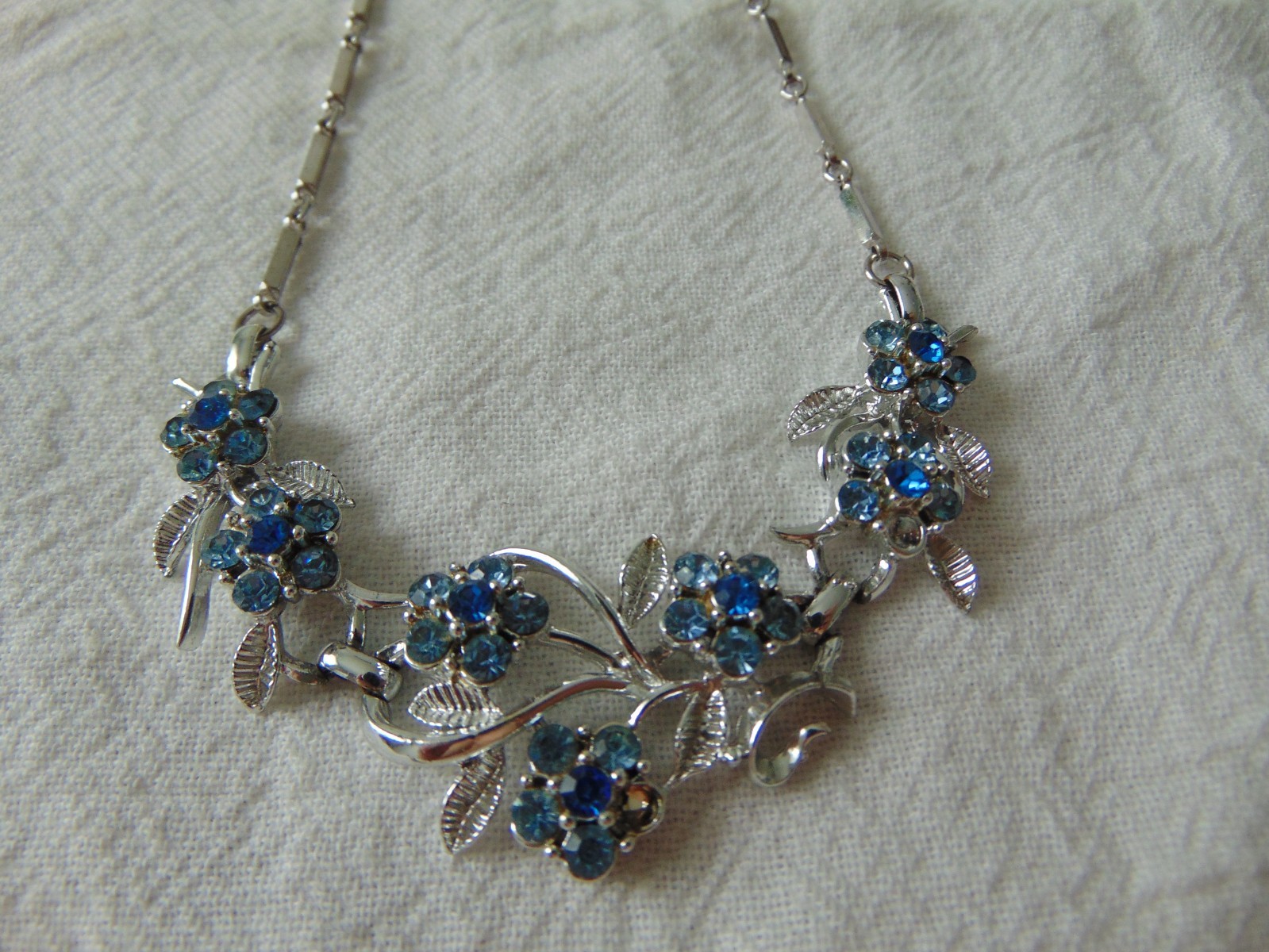 vtg Coro signed silver blue crystals floral design necklace