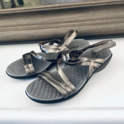 Scarpe sandali donna 7 M Clarks Privo bronzo metallizzato cinturino slingback 65522