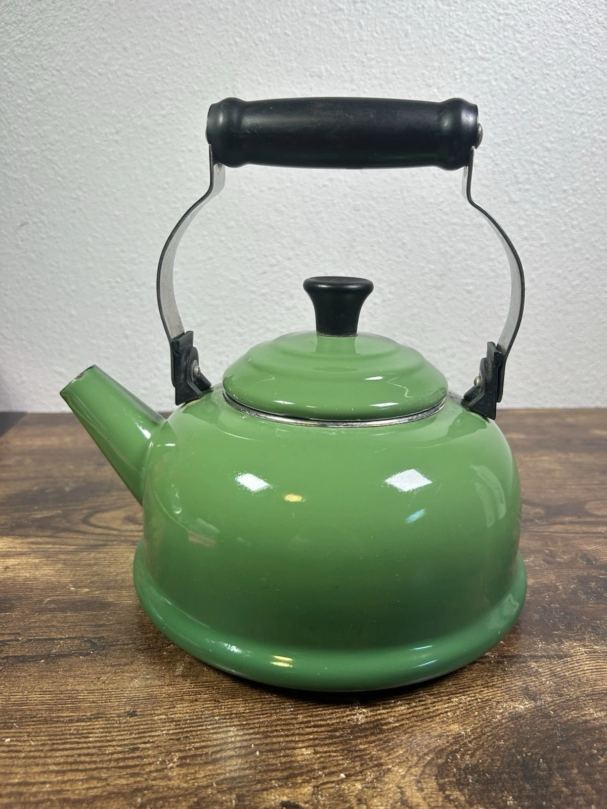 LE CREUSET CLASSIC 1.7 QT WHISTLING TEA KETTLE GREEN *** RUST***