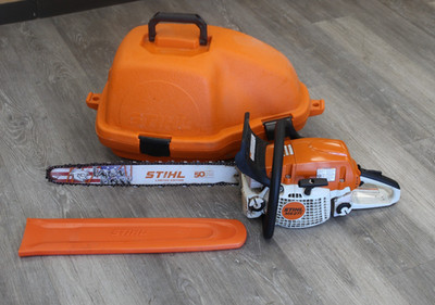 STIHL MS271 Farm Boss Gas 50cc Chainsaw Saw 20  Bar & Chain, Case - Very Nice!