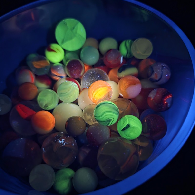 Vtg UV Reactive Glass Marbles Lot of 116 - Uranium Cadmium Slag Swirl Blacklight