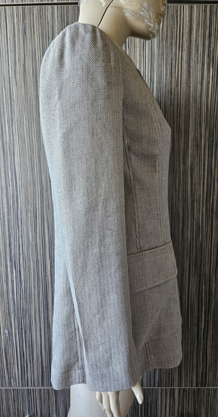Picture 2 of 9