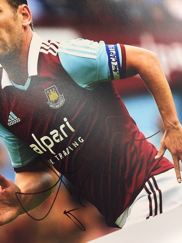 RARE Kevin Nolan West Ham United Signed Photo + COA AUTOGRAPH - Picture 2 of 2