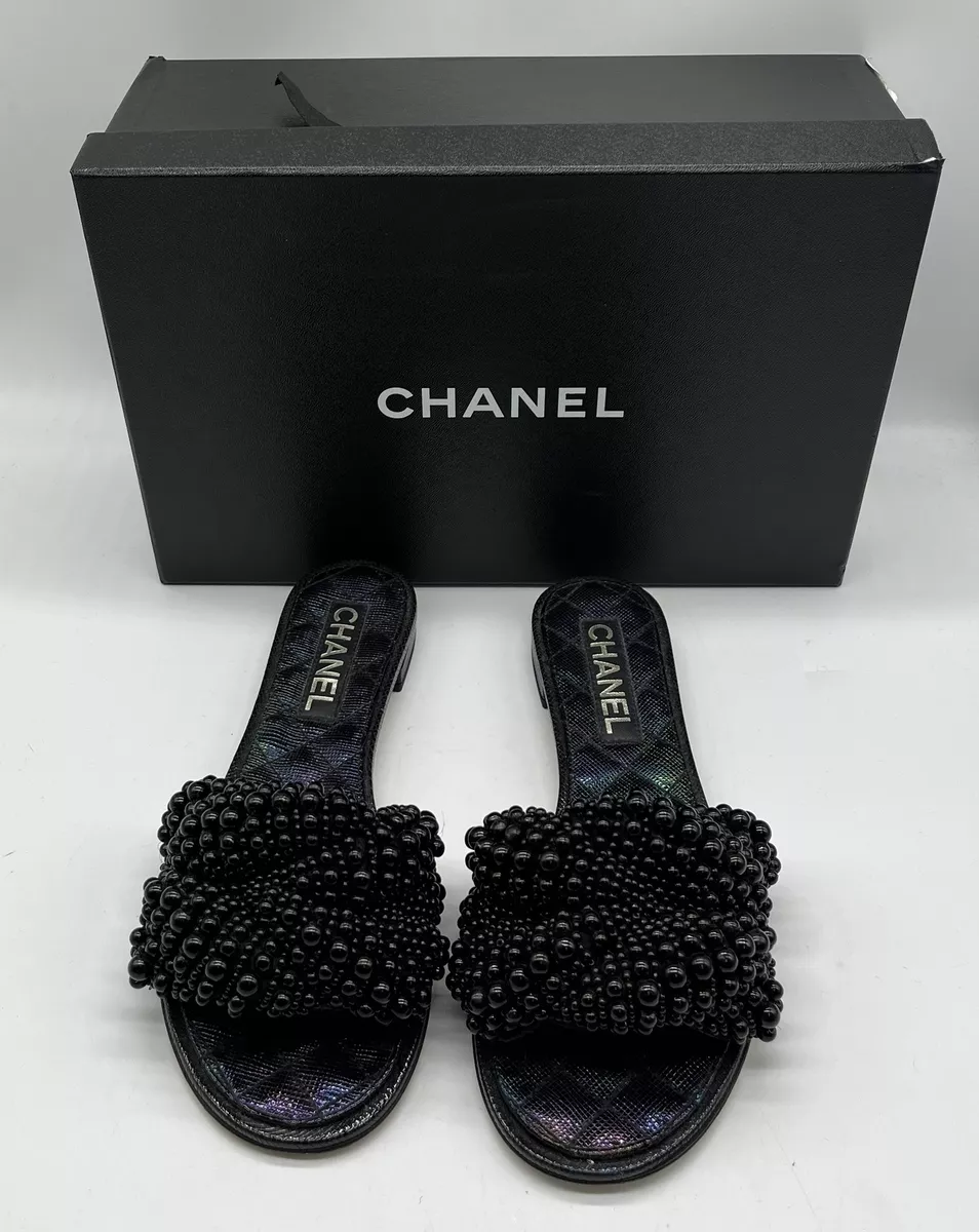 Chanel PRISTINE CONDITION Black Beaded flat Slide w/ Irridescent Sole sz  38.5C