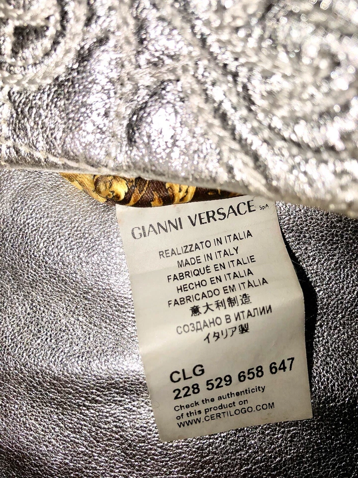Bolso de Hombro Versace Metalizado Plateado Cuero Barroco Vanitas Medea. Foto 4 de 4