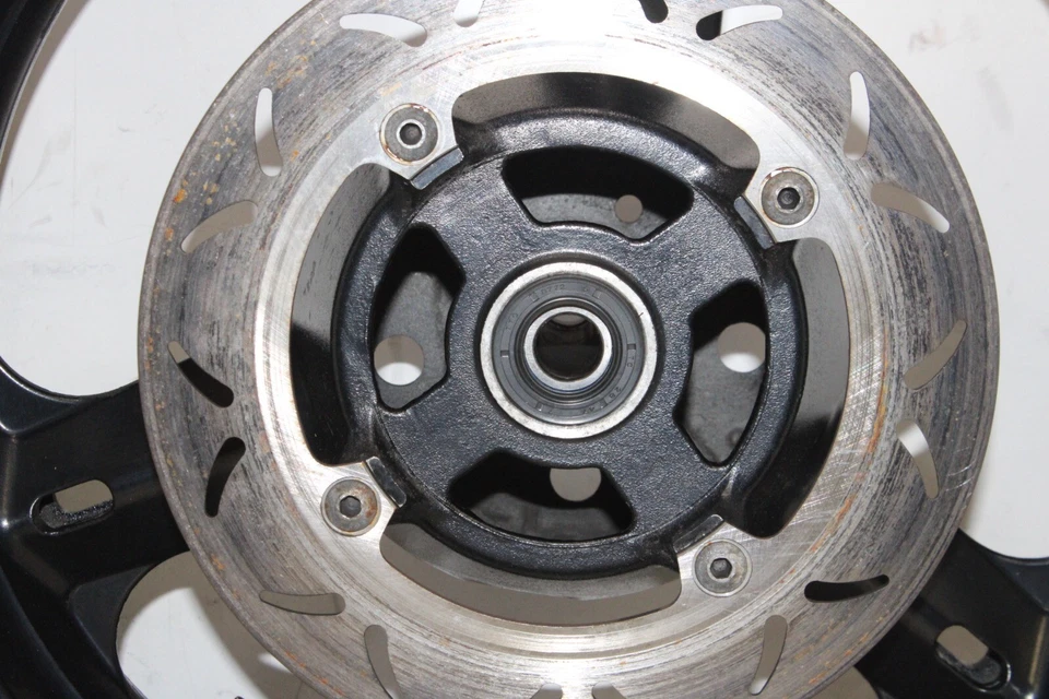 02-09 LLANTA TRASERA SUZUKI VSTROM 1000 DL1000K OEM Foto 2 de 4