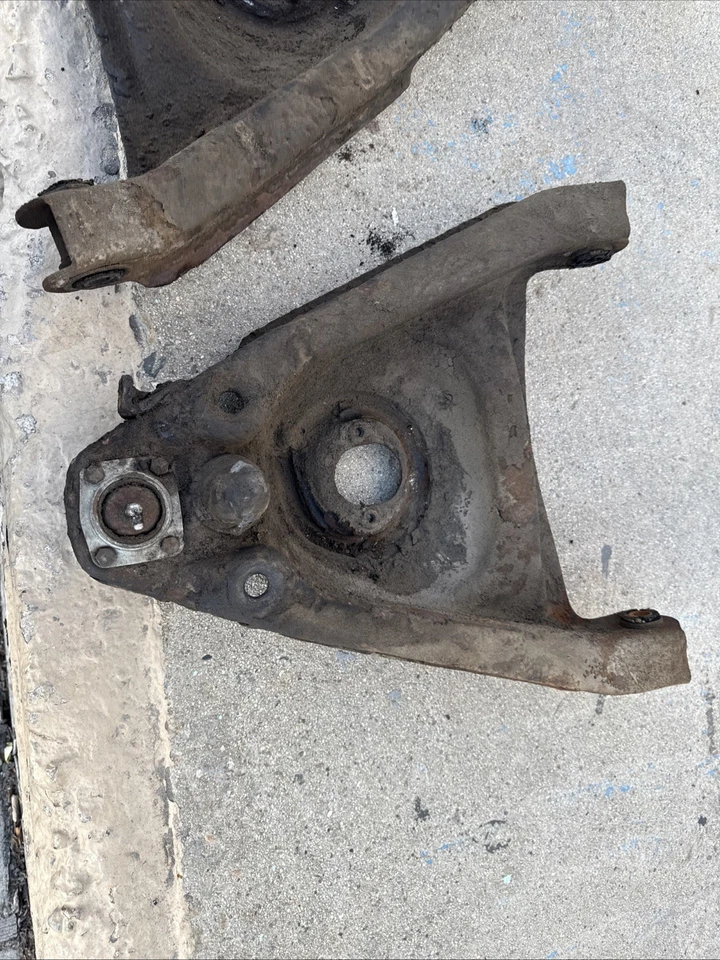 Braços de controle inferiores 1959–1960 Pontiac Catalina, Bonneville - Imagem 3 de 4